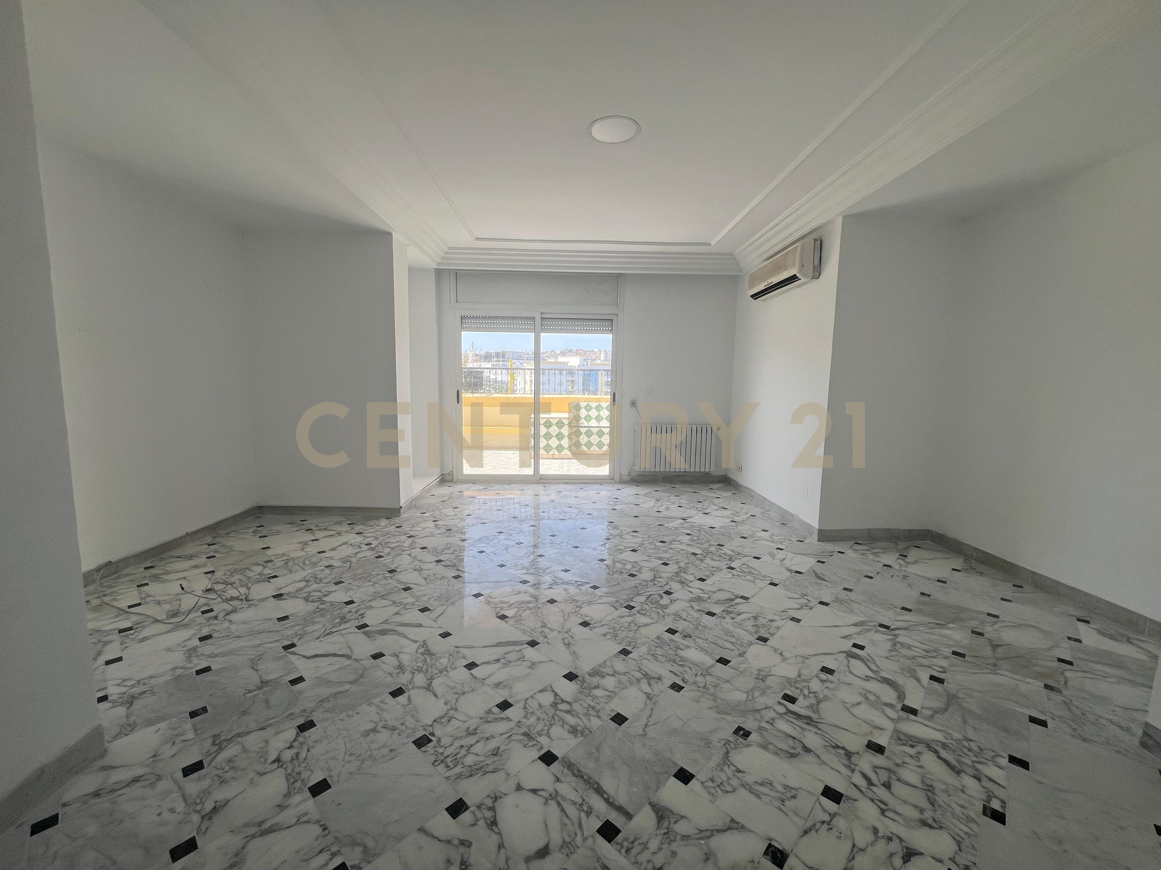 Appartement S+2 à vendre à Cite Ennasr 2 - 184 m² – photo 1 sur 9