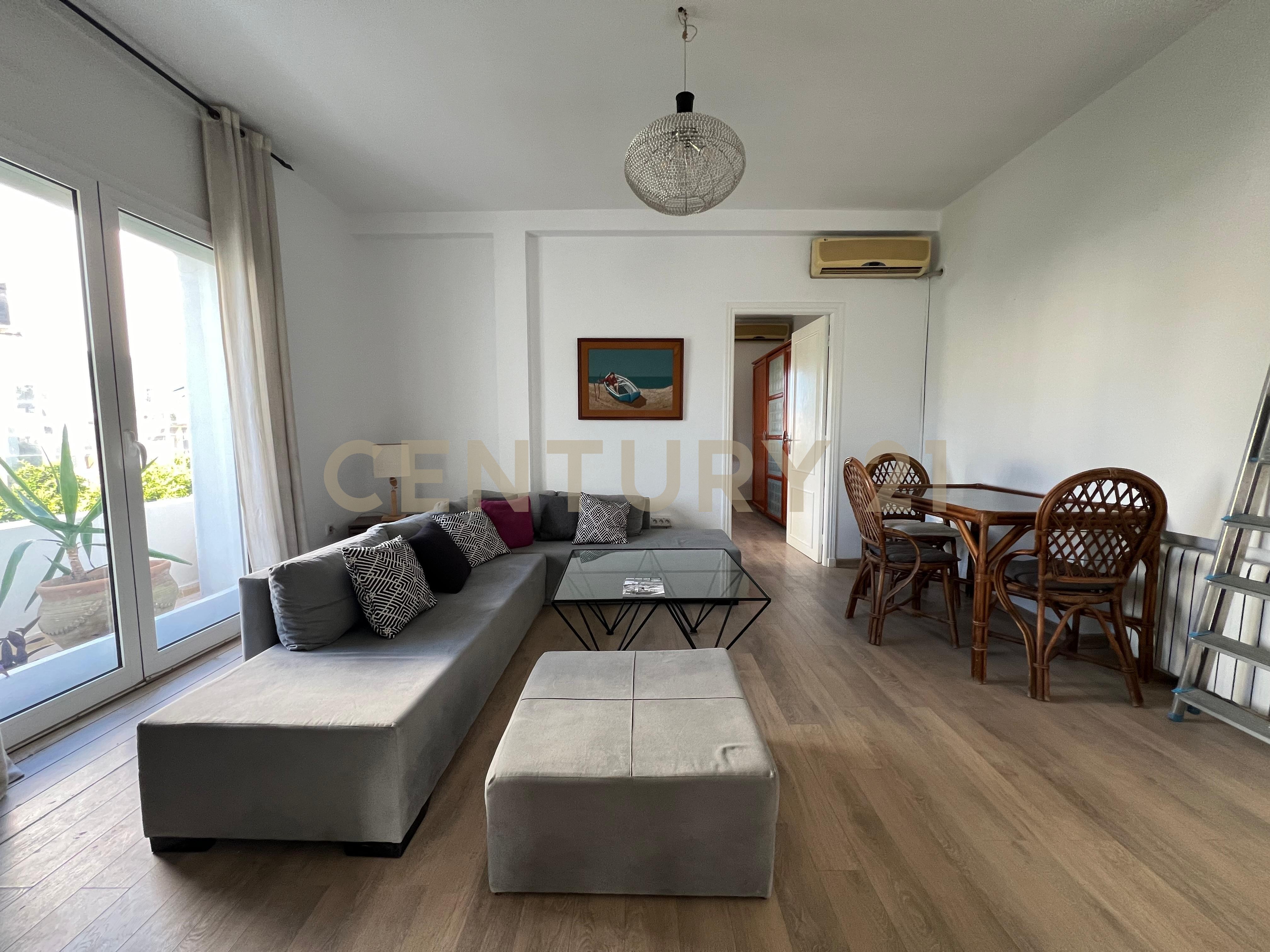 À louer étage de villa S+1 meublé Cite Ennasr 2