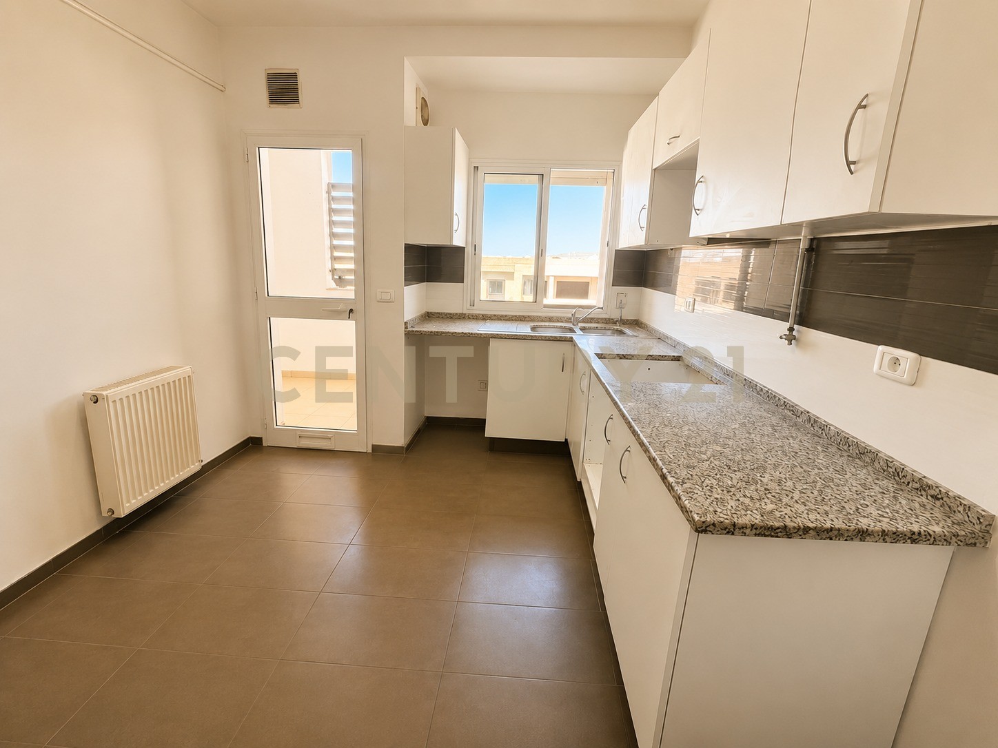 À vendre appartement S+2 Ain Zaghouan