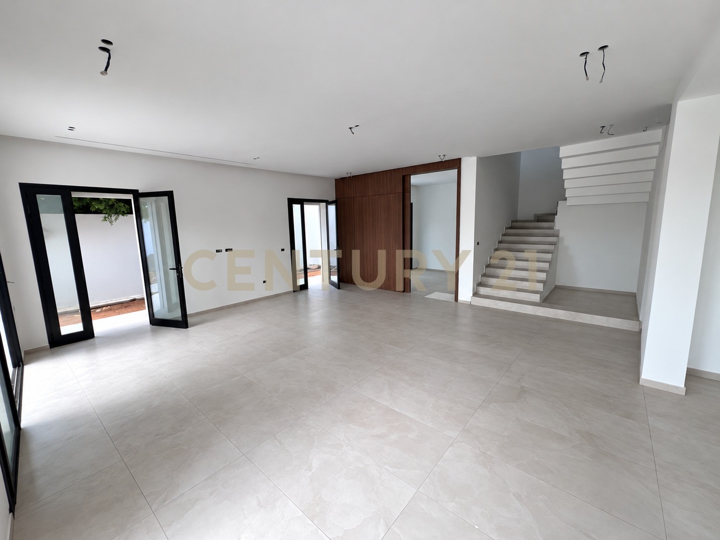 Villa S+4 à vendre à Route du Relais - 250 m² – photo 6 sur 7