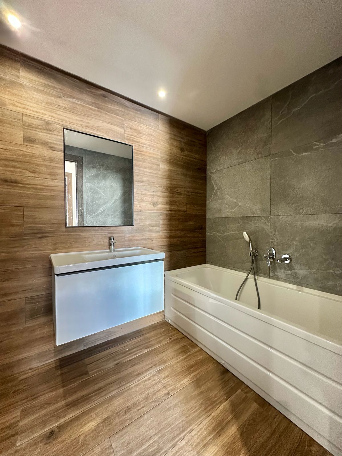 À vendre appartement S+2 Jardins de Carthage