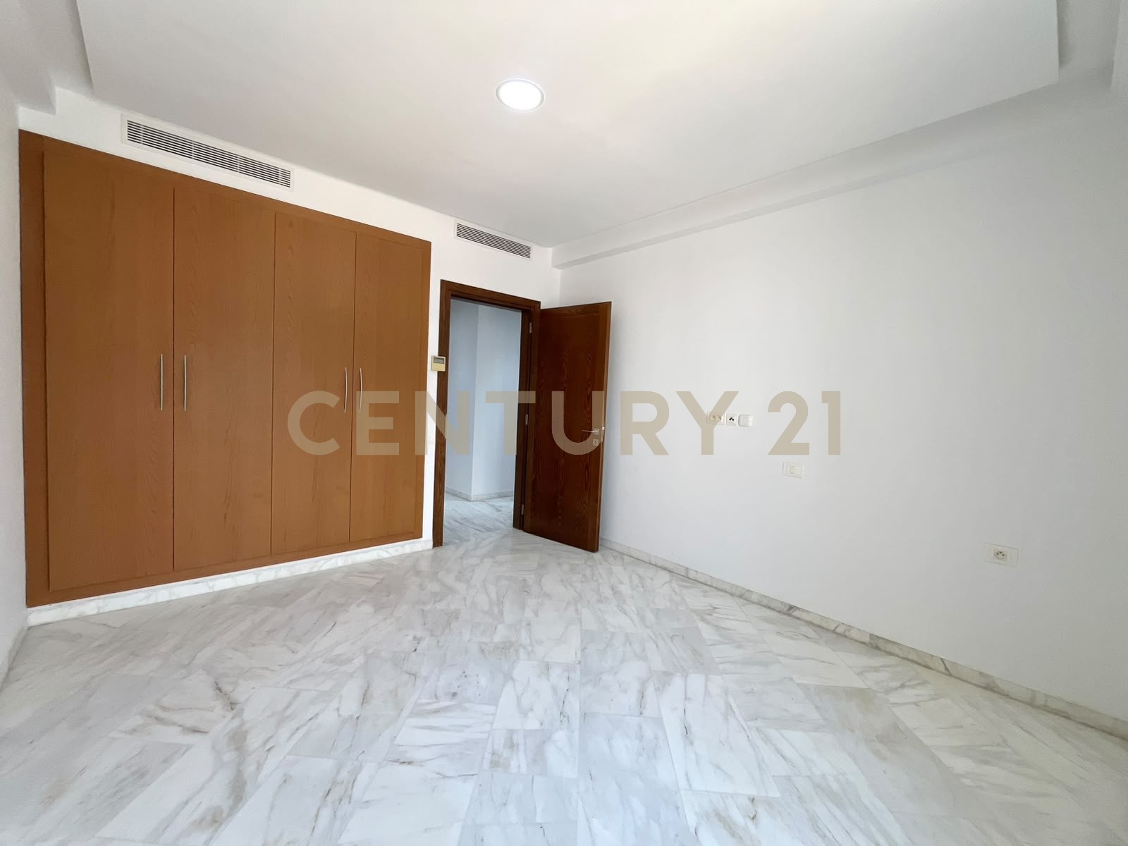 À vendre appartement S+2 Les berges du Lac 2
