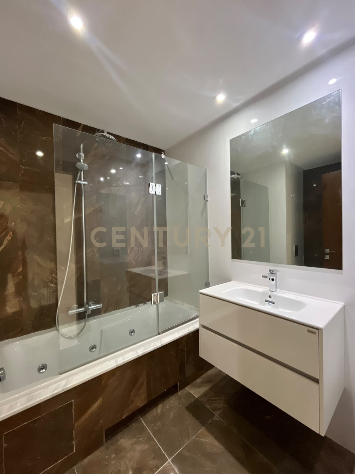 À vendre appartement S+2 Les berges du Lac 2
