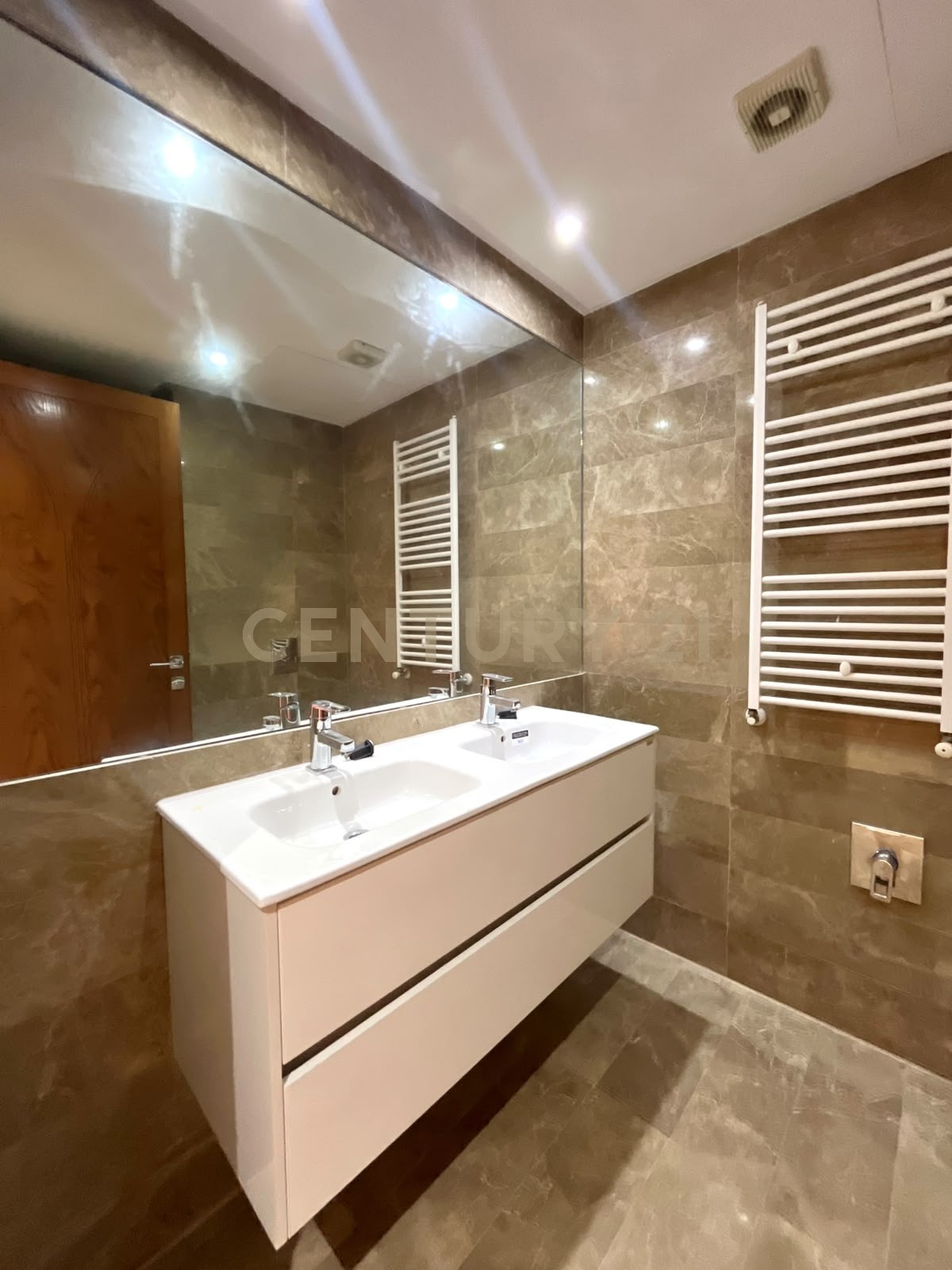 À vendre appartement S+2 Les berges du Lac 2