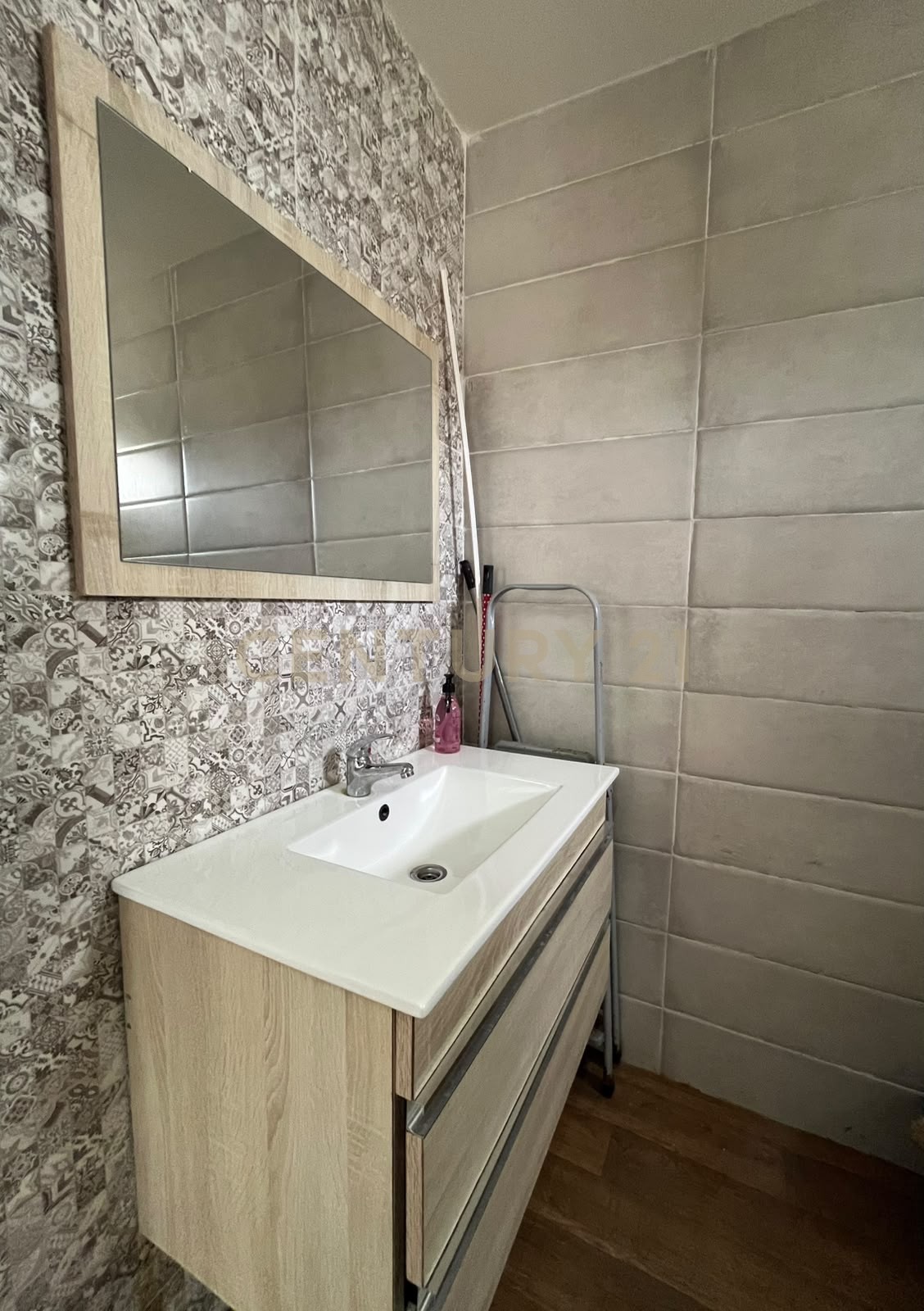 À vendre : Bureau H+2 aux Berges du Lac 1