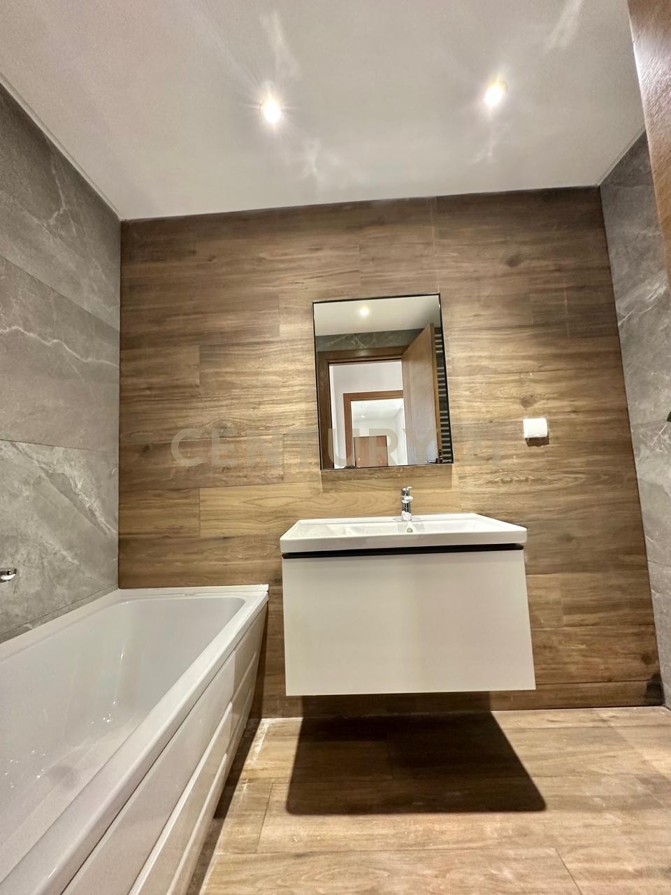 À louer: Appartement S+3 Neuf Jardins de Carthage