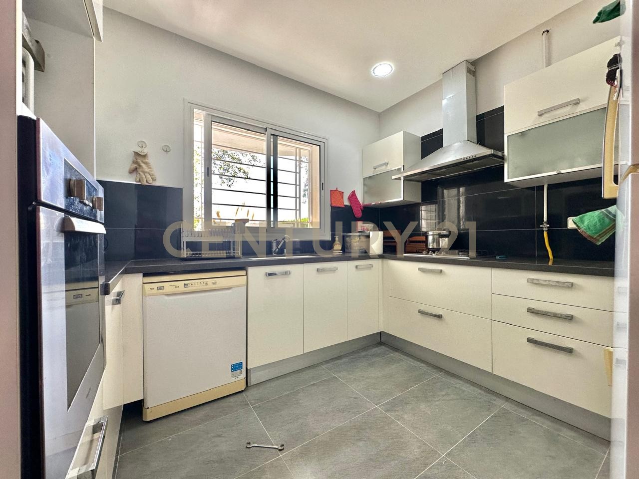 Appartement S+2 meublé à louer aux Jardins de carthage - 130 m² – photo 3 sur 7