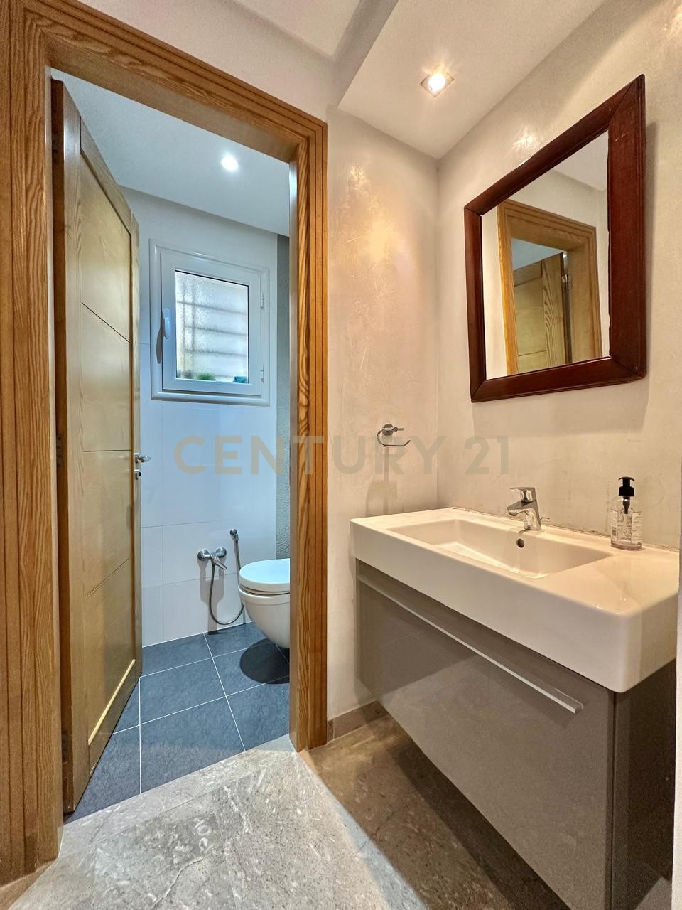 Appartement S+2 meublé à louer aux Jardins de carthage - 130 m² – photo 4 sur 7