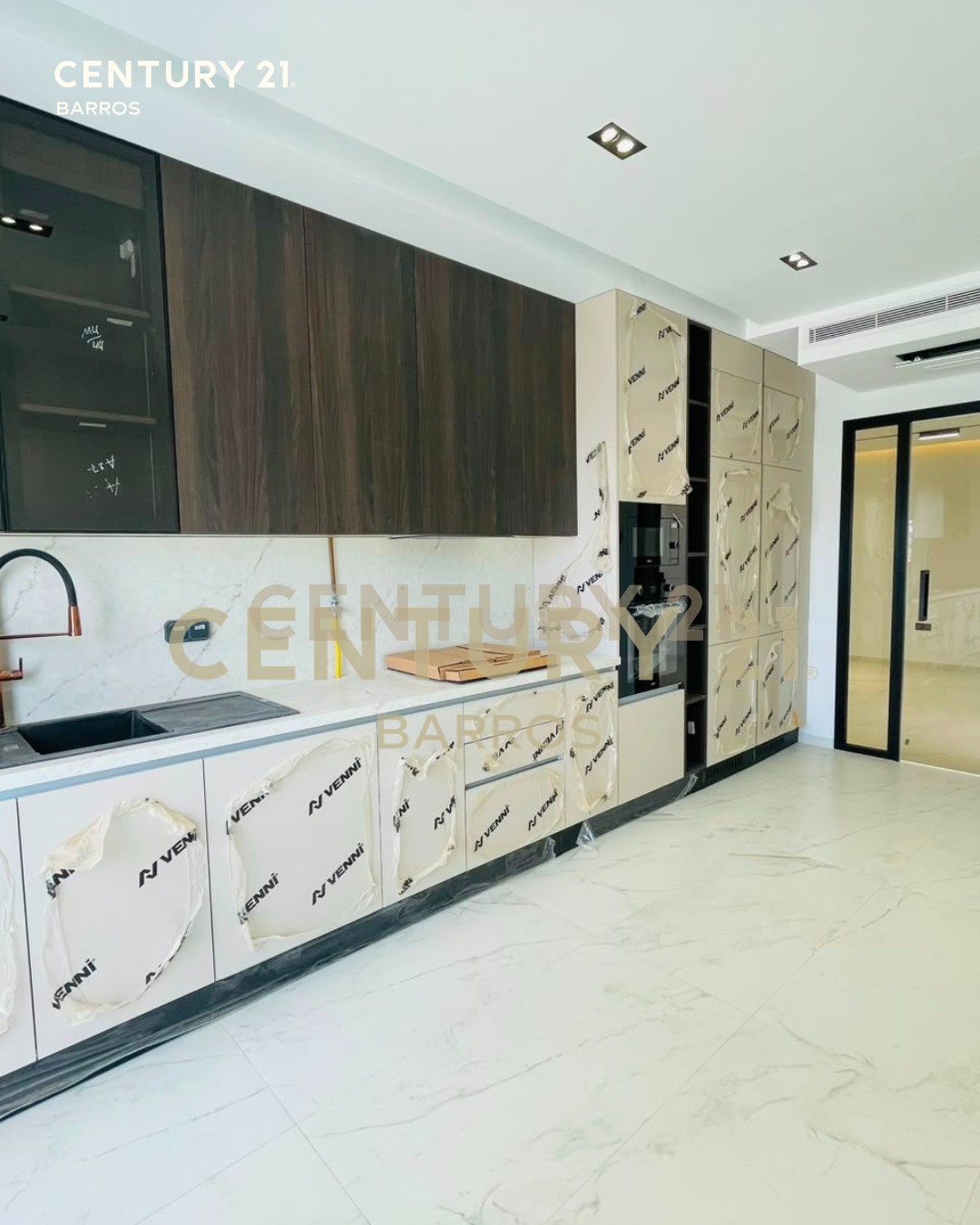 À vendre appartement S+3 Jardins de Carthage