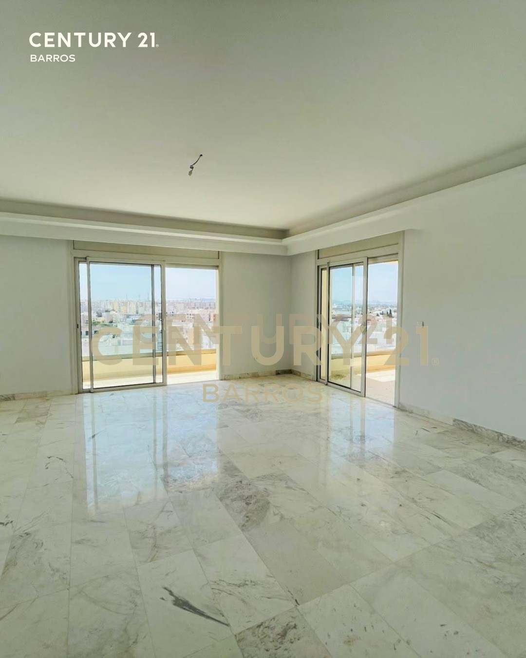 À vendre appartement S+3 Ain Zaghouan Nord
