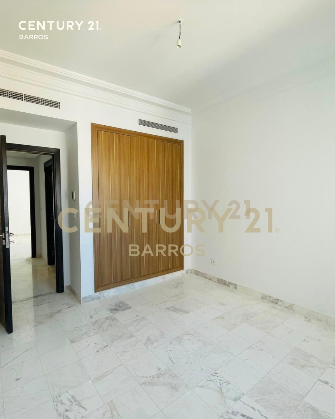 À vendre appartement S+3 Ain Zaghouan Nord