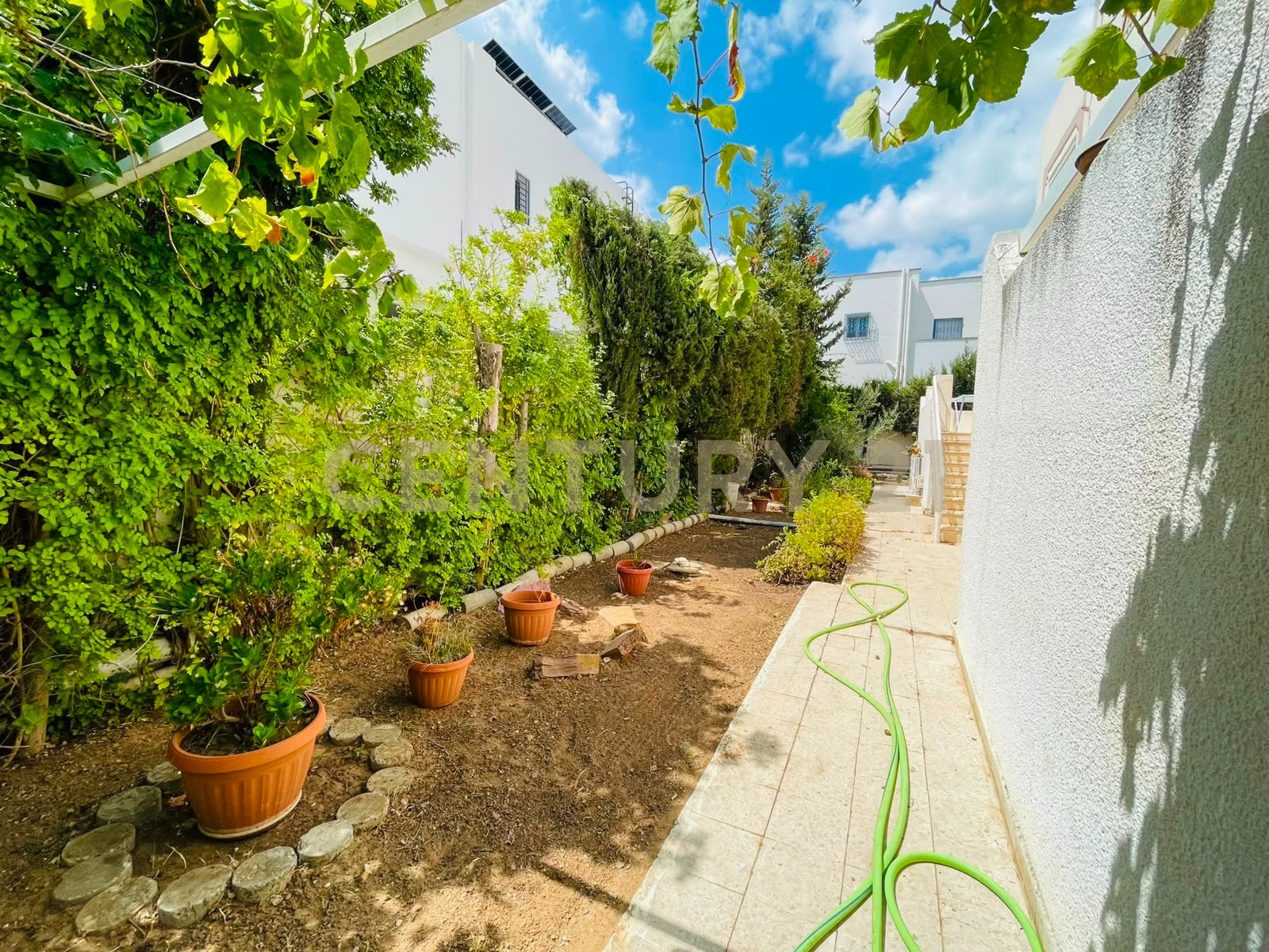 À vendre appartement S+4 Les berges du Lac 1