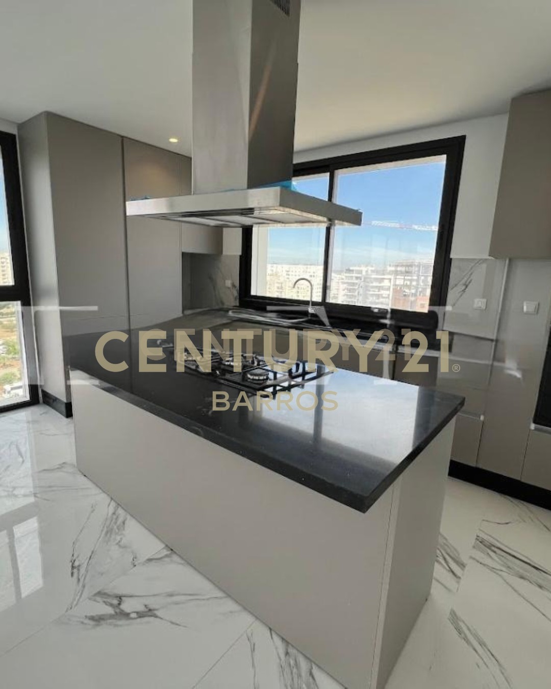 À vendre duplex S+3 Jardins de Carthage
