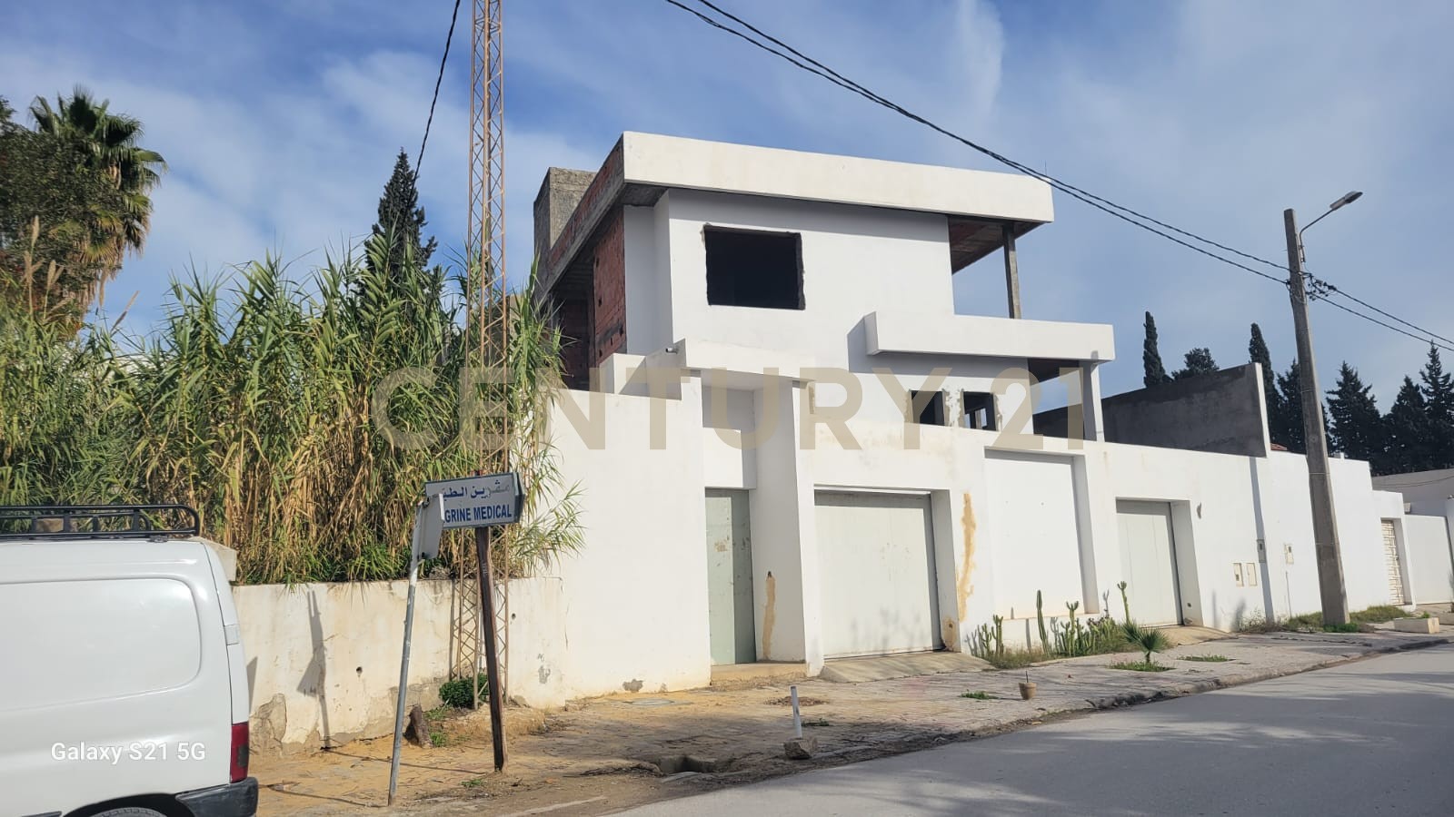 À vendre villa S+6 Megrine Coteau