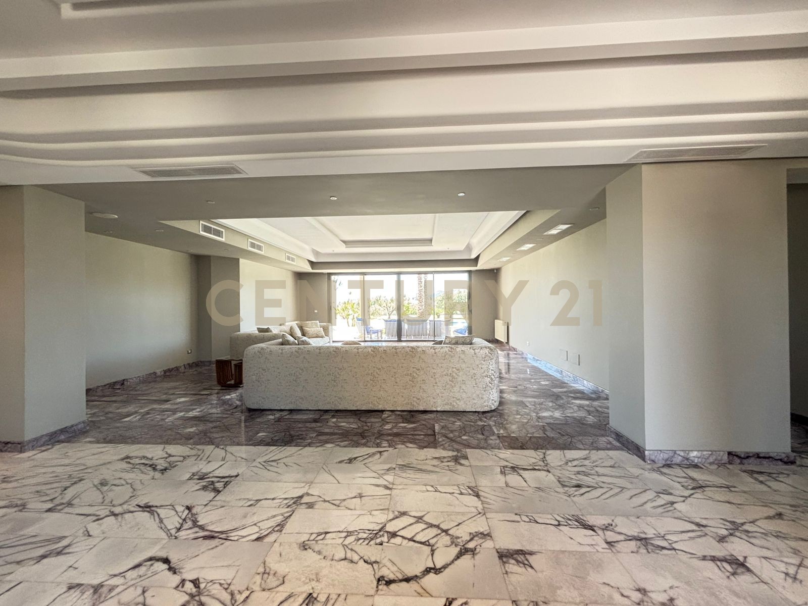 À vendre villa de maitre S+5 à Mornag