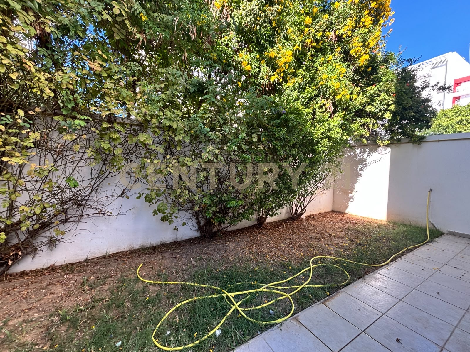 À louer villa S+4 Ain Zaghouan Nord