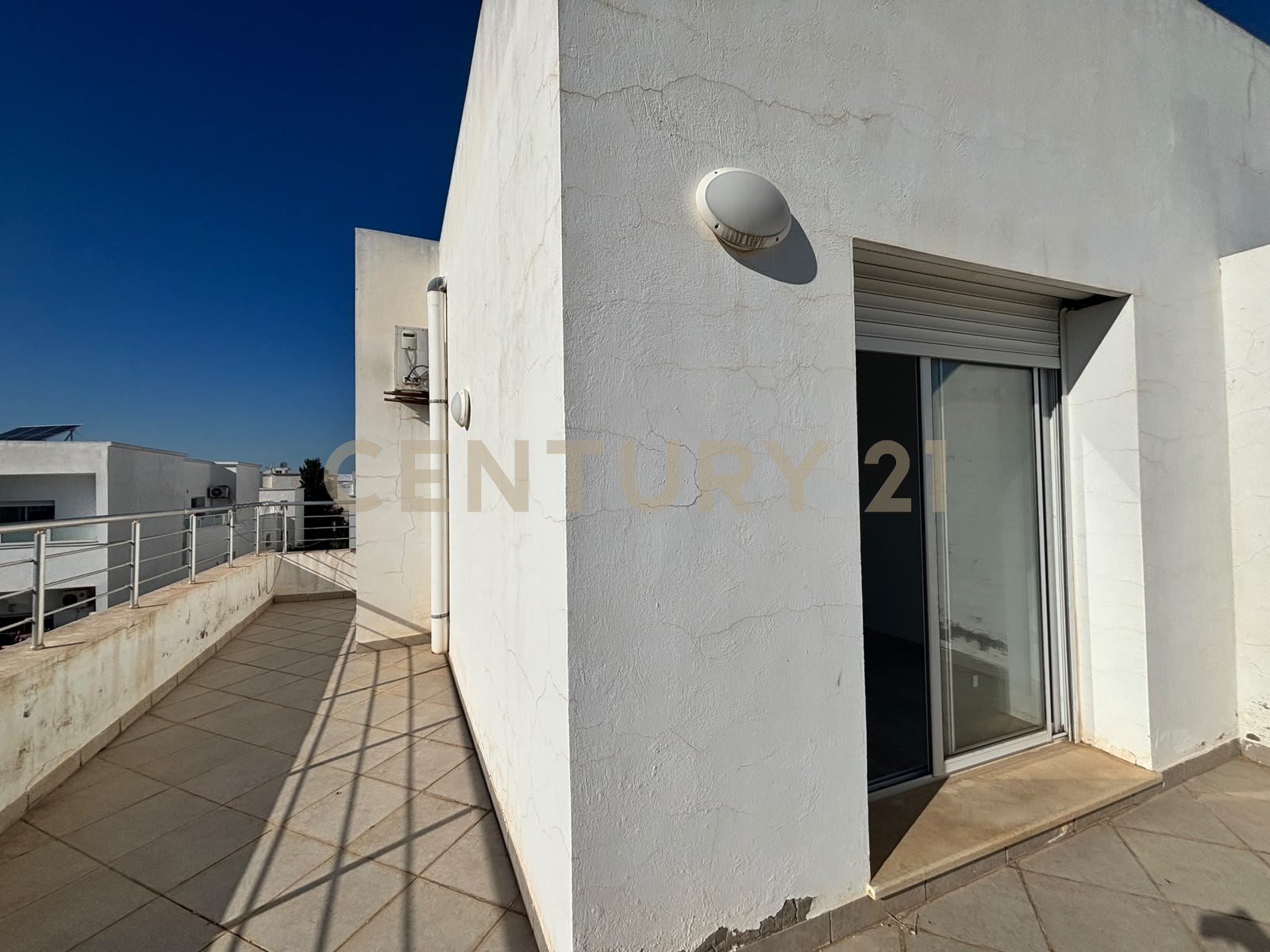 À louer villa S+4 Ain Zaghouan Nord