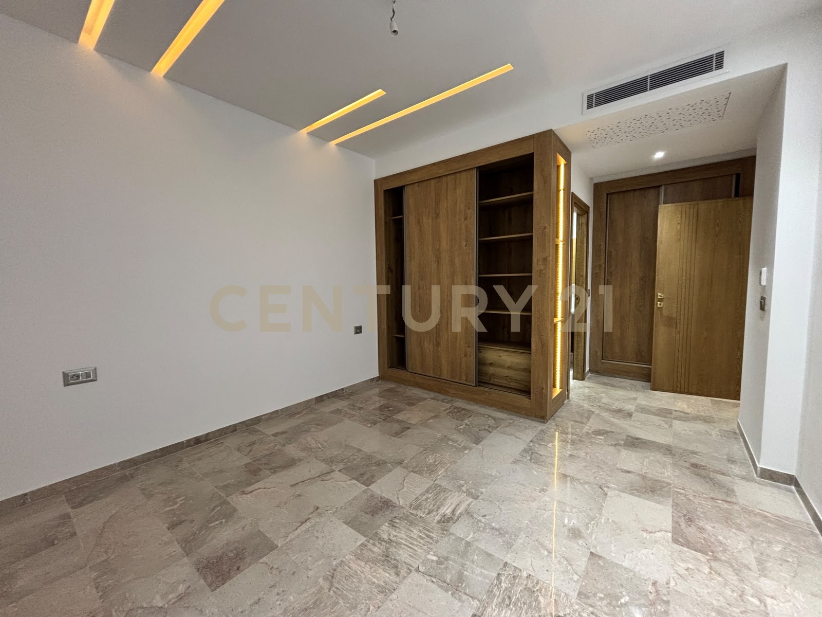 À vendre appartement S+2 Ain Zaghouan Nord