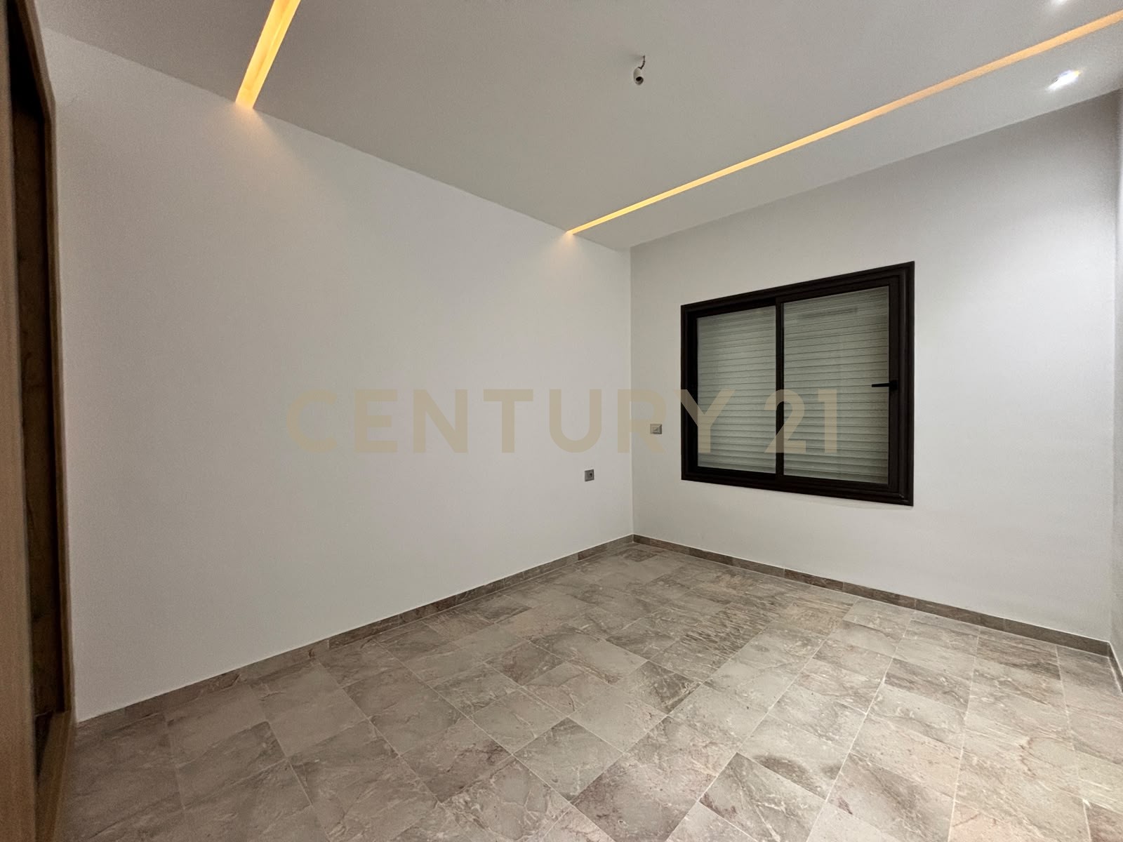 À vendre appartement S+2 Ain Zaghouan Nord