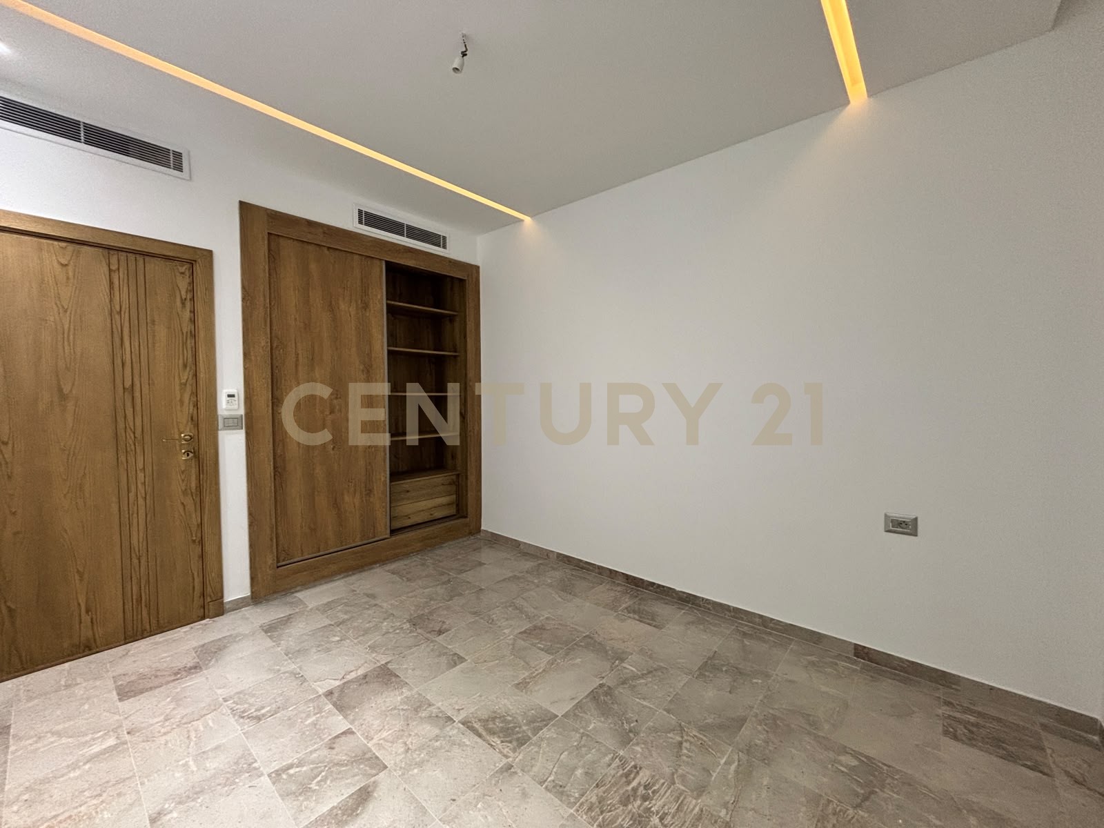 À vendre appartement S+2 Ain Zaghouan Nord
