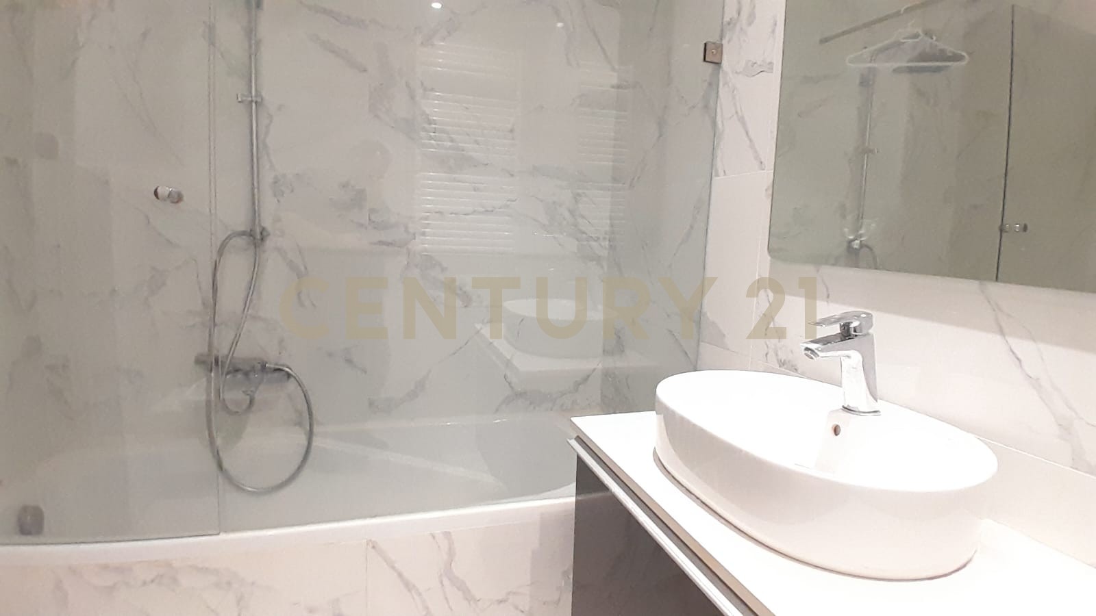 À vendre appartement S+3 La Nouvelle Soukra
