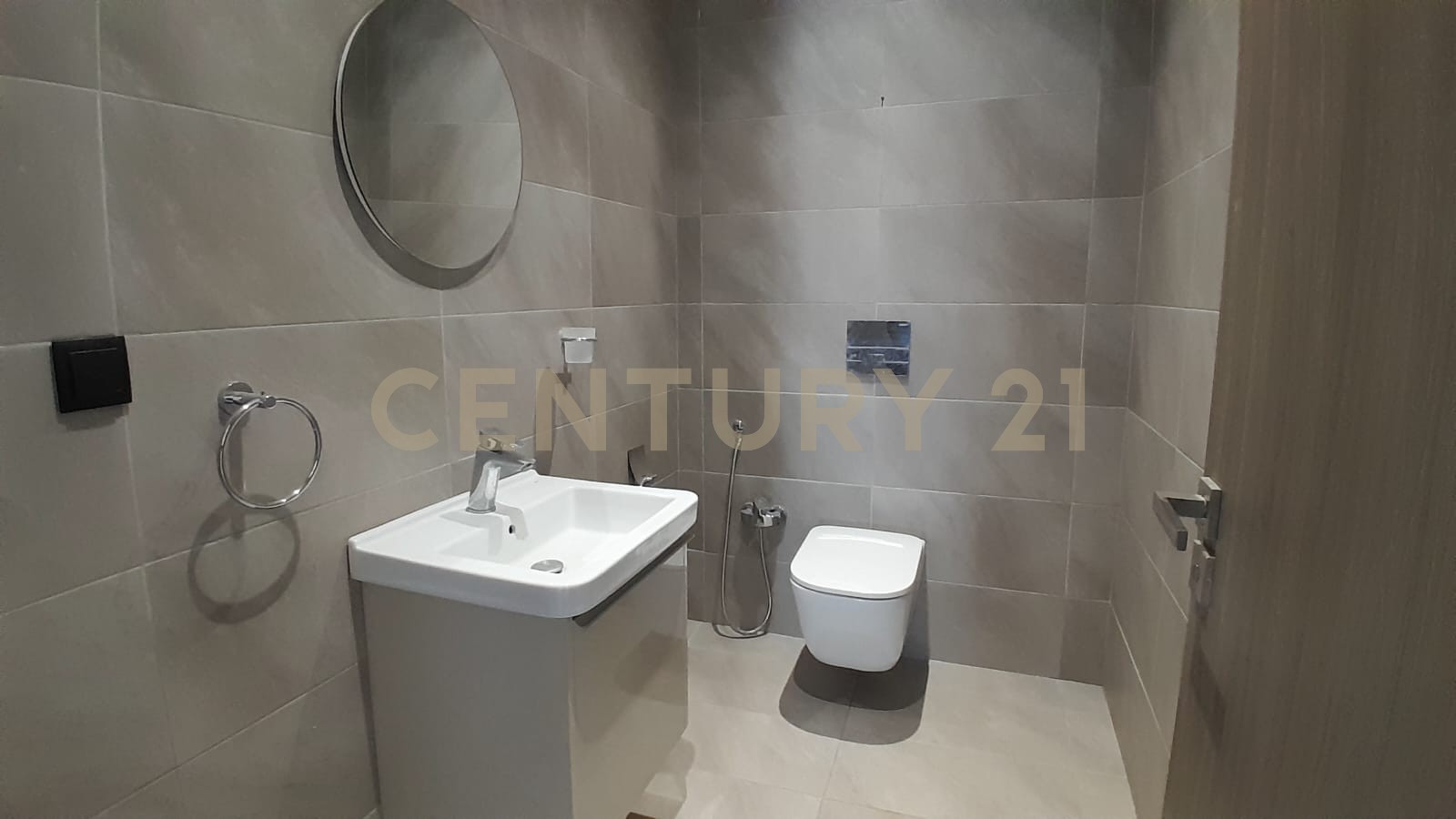 À vendre appartement S+3 La Nouvelle Soukra
