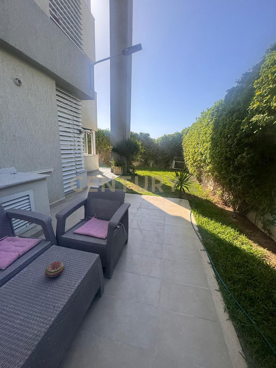 Appartement S+3 à vendre à Chotrana 1 - 286 m² – photo 1 sur 10