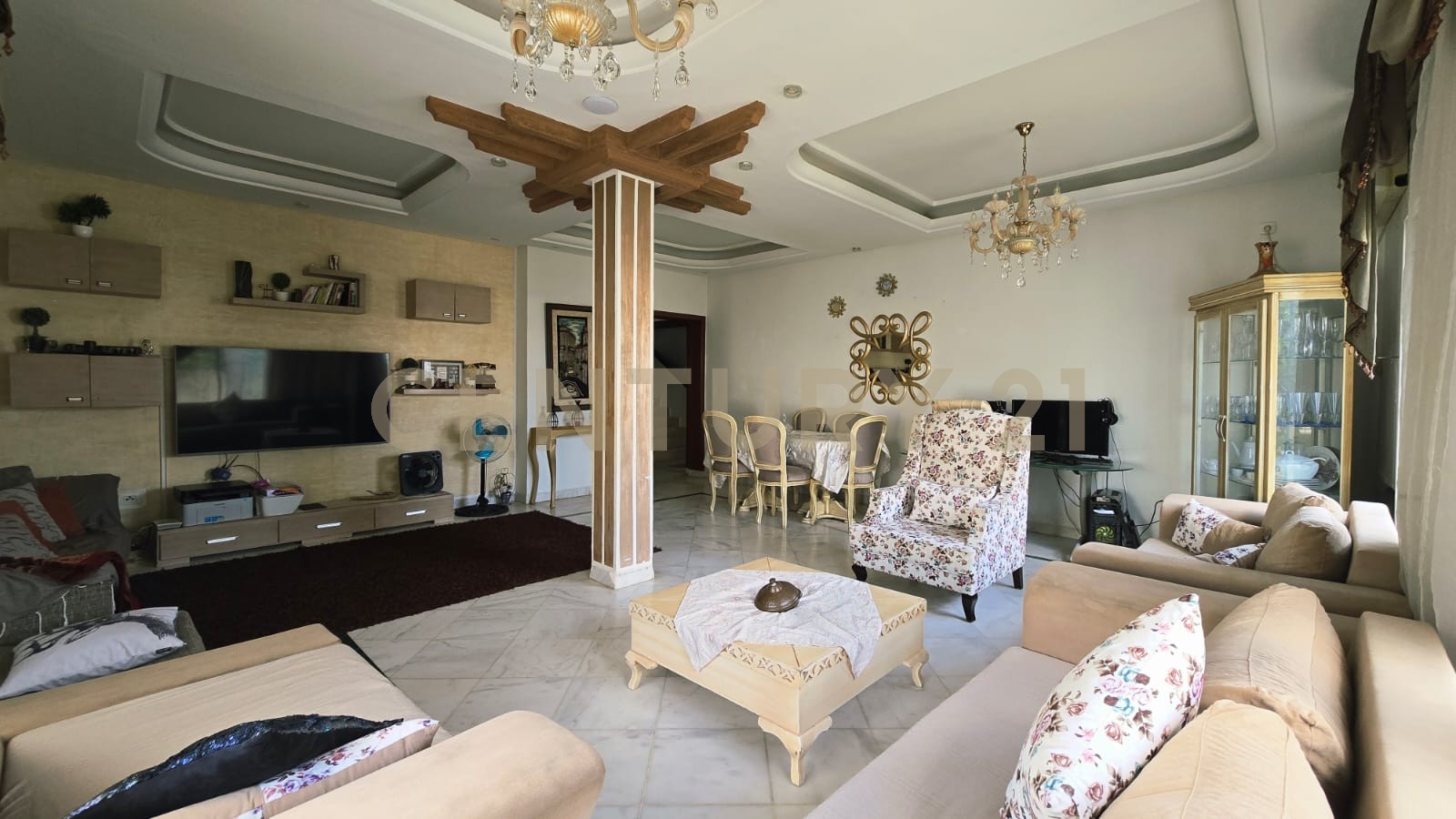 Appartement S+3 à vendre à Ain Zaghouan Nord - 250 m² – photo 2 sur 8