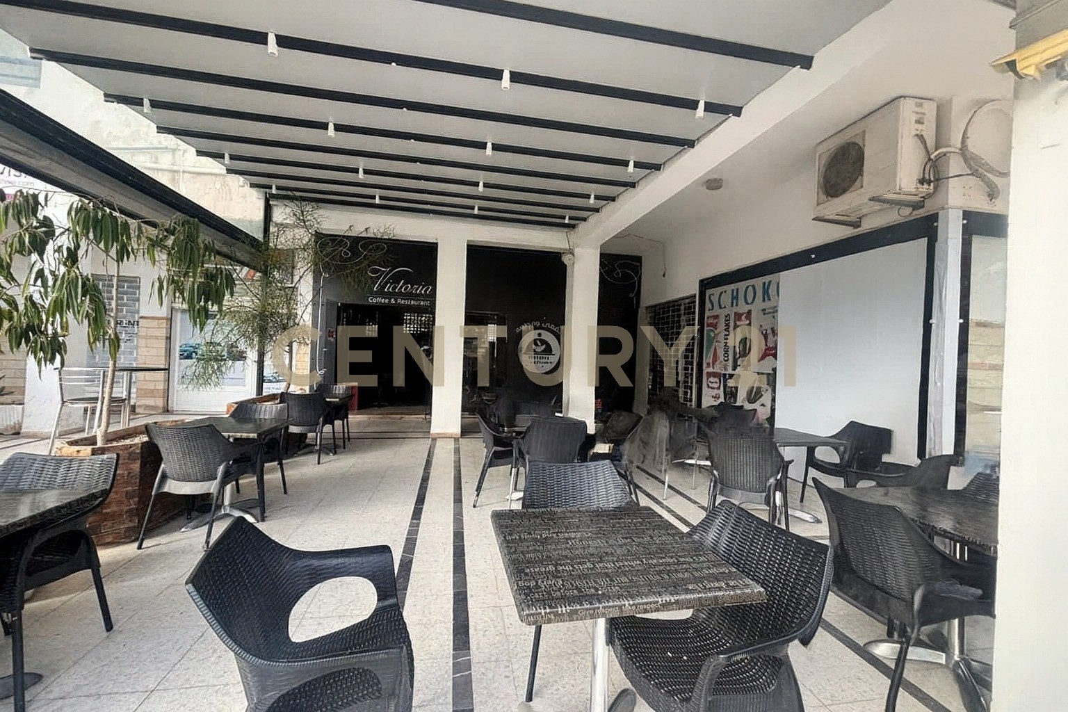 À vendre fonds de commerce  Les berges du Lac 1