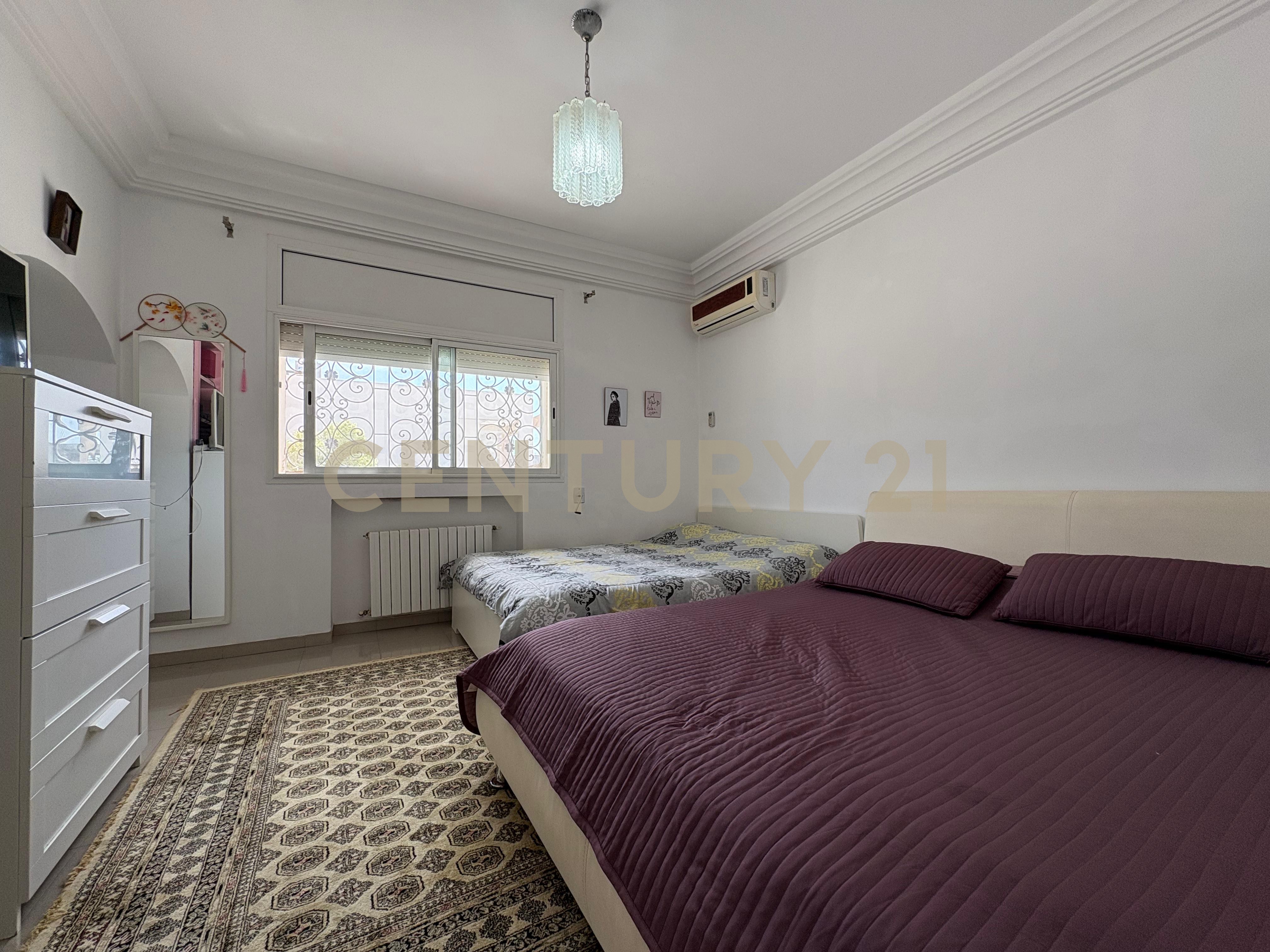 À vendre villa S+5 La Soukra