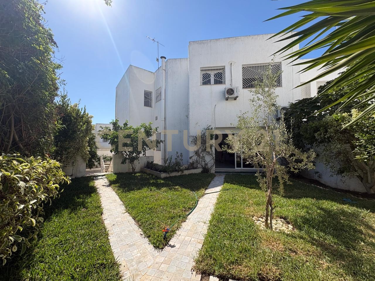À vendre villa S+4 Sidi Abdelaziz