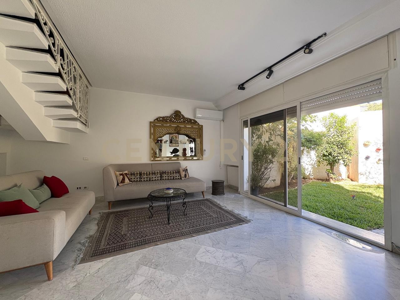 À vendre villa S+4 Sidi Abdelaziz