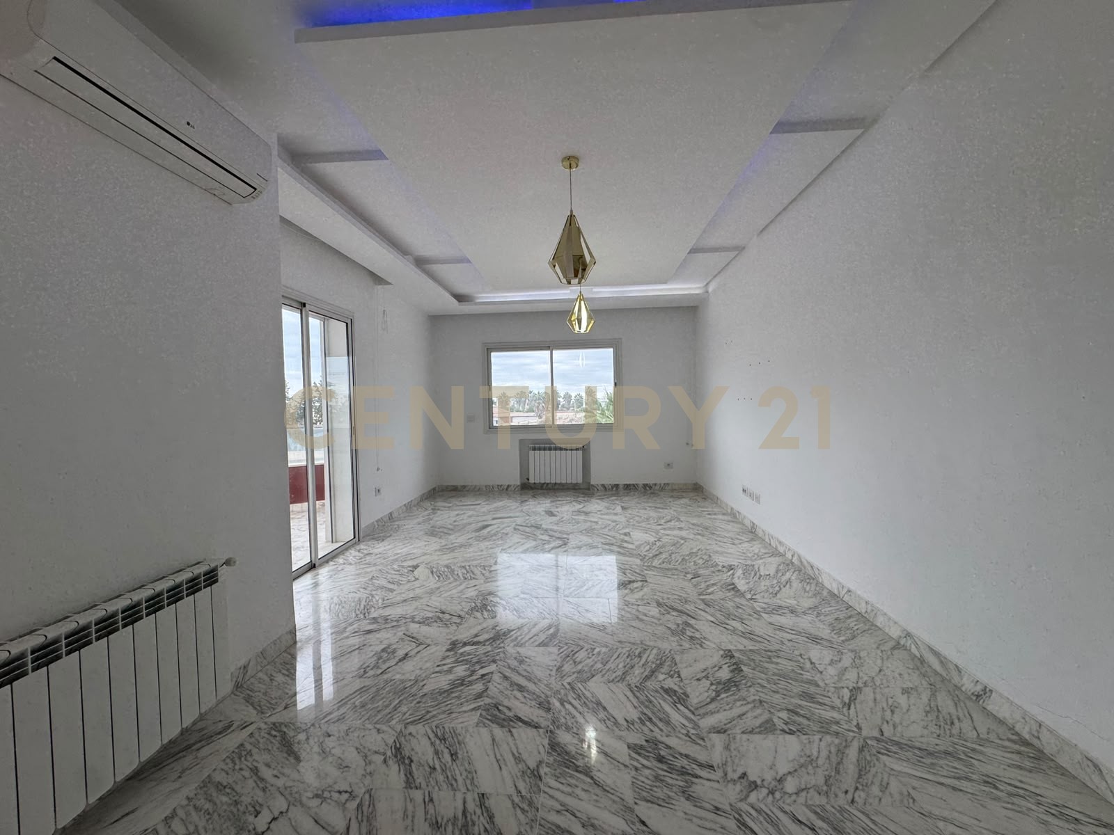 À vendre appartement S+2 Chotrana 1