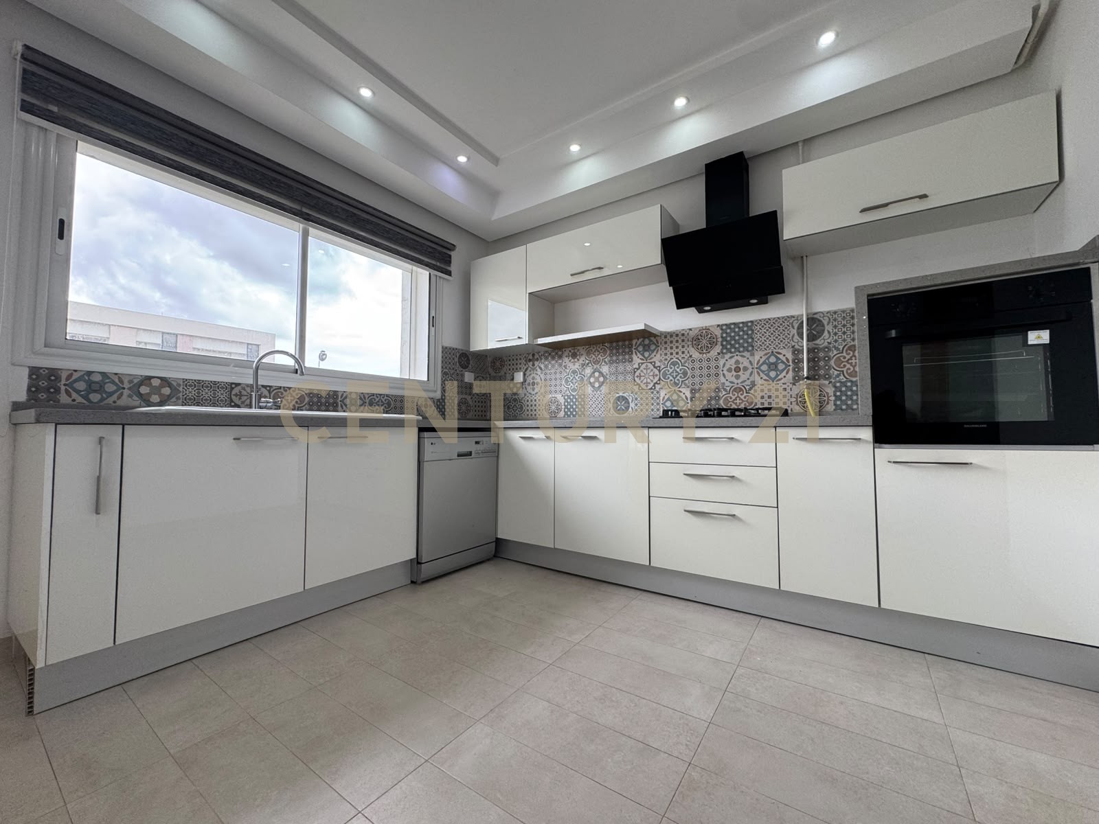 À vendre appartement S+2 Chotrana 1