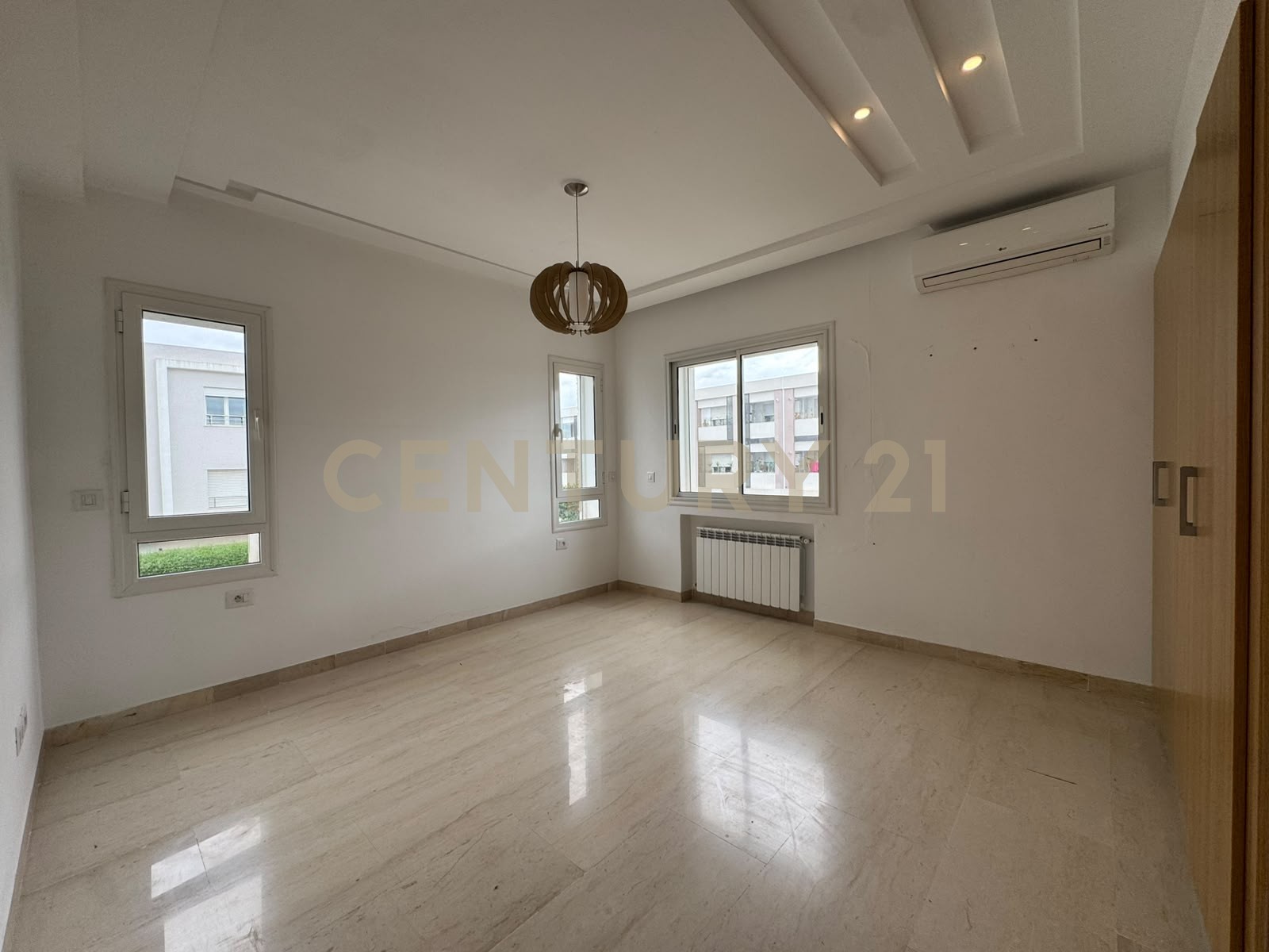 À vendre appartement S+2 Chotrana 1