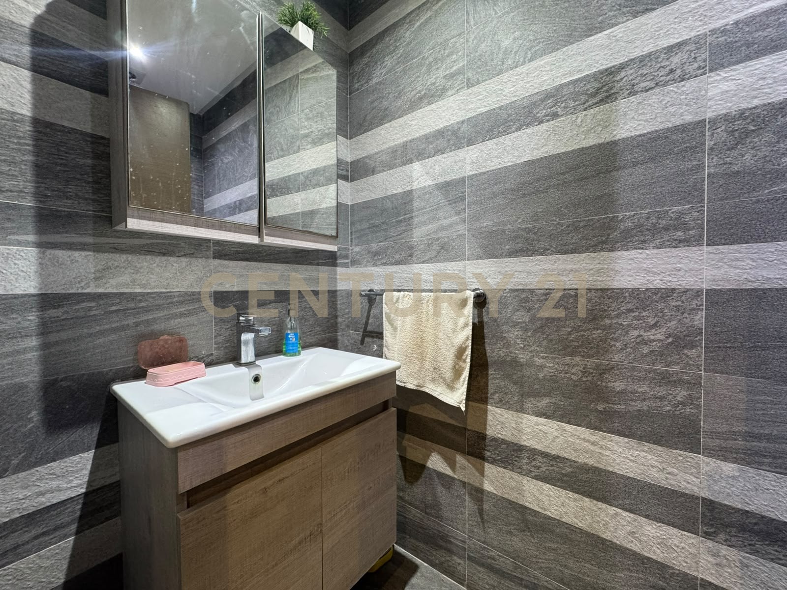 Appartement S+3 à vendre à La Soukra - 154 m² – photo 4 sur 10