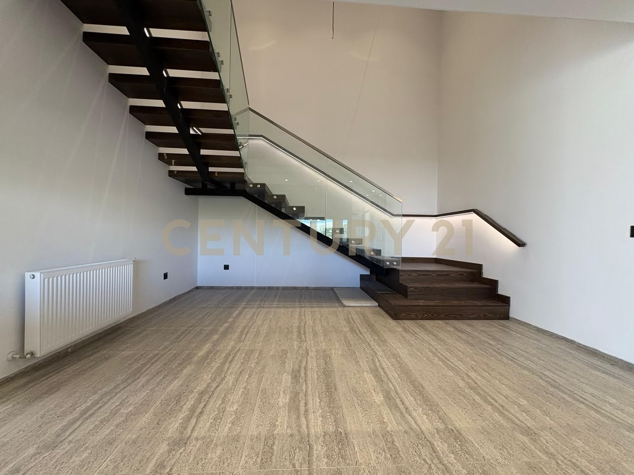Villa S+4 à vendre à Chotrana 1 - 295 m² – photo 5 sur 16