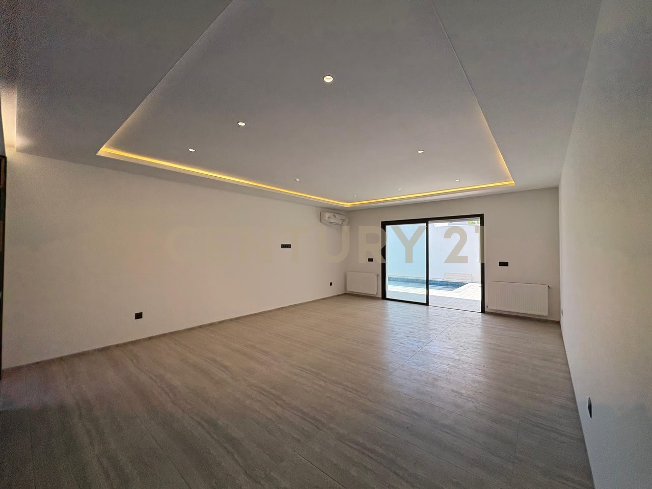 Villa S+4 à vendre à Chotrana 1 - 295 m² – photo 7 sur 16