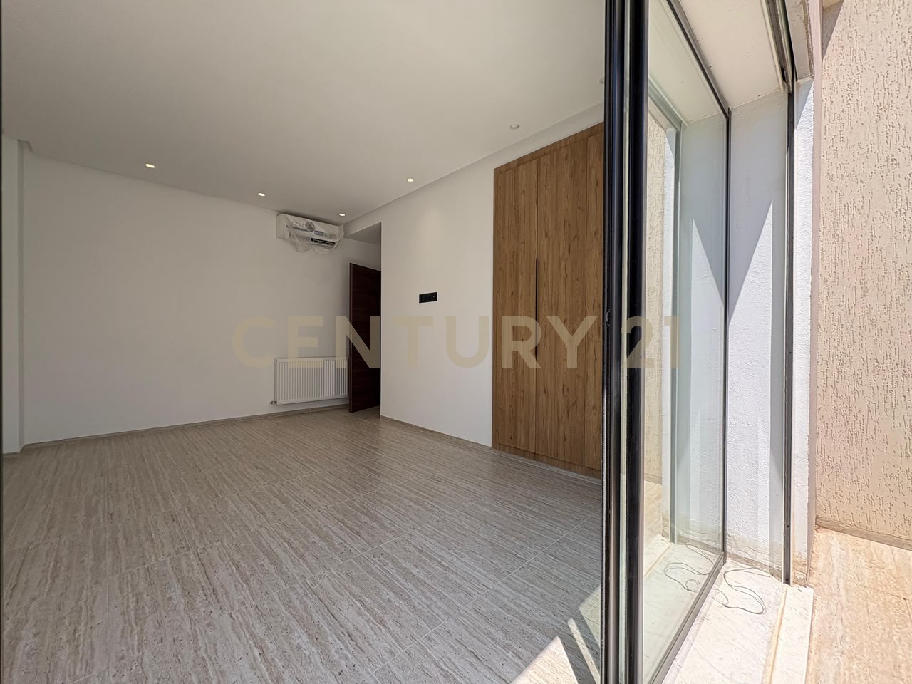 Villa S+4 à vendre à Chotrana 1 - 295 m² – photo 9 sur 16