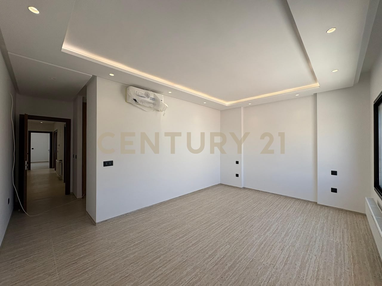 Villa S+4 à vendre à Chotrana 1 - 295 m² – photo 11 sur 16