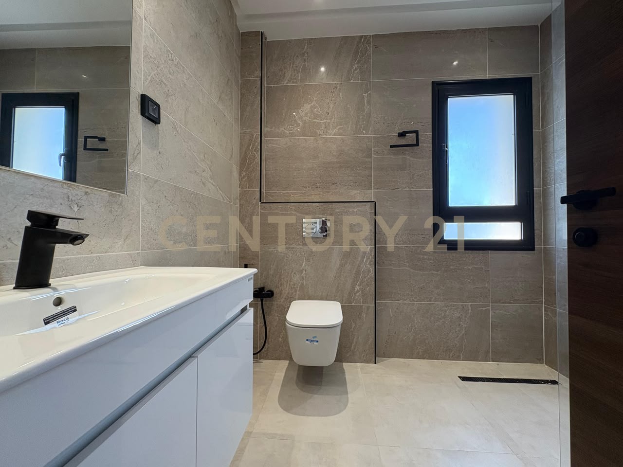 Villa S+4 à vendre à Chotrana 1 - 295 m² – photo 16 sur 16