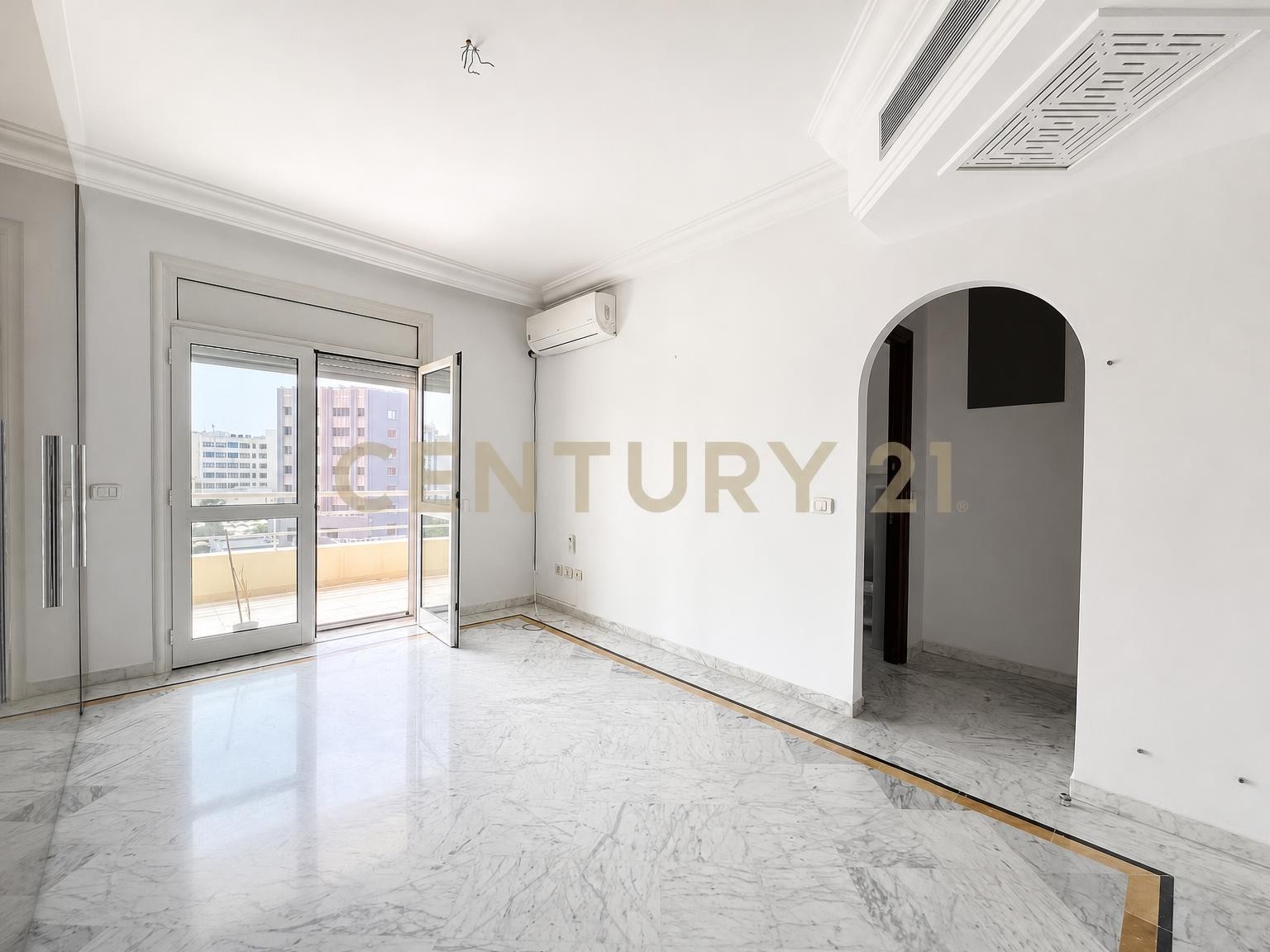 À louer appartement S+4 Centre urbain nord
