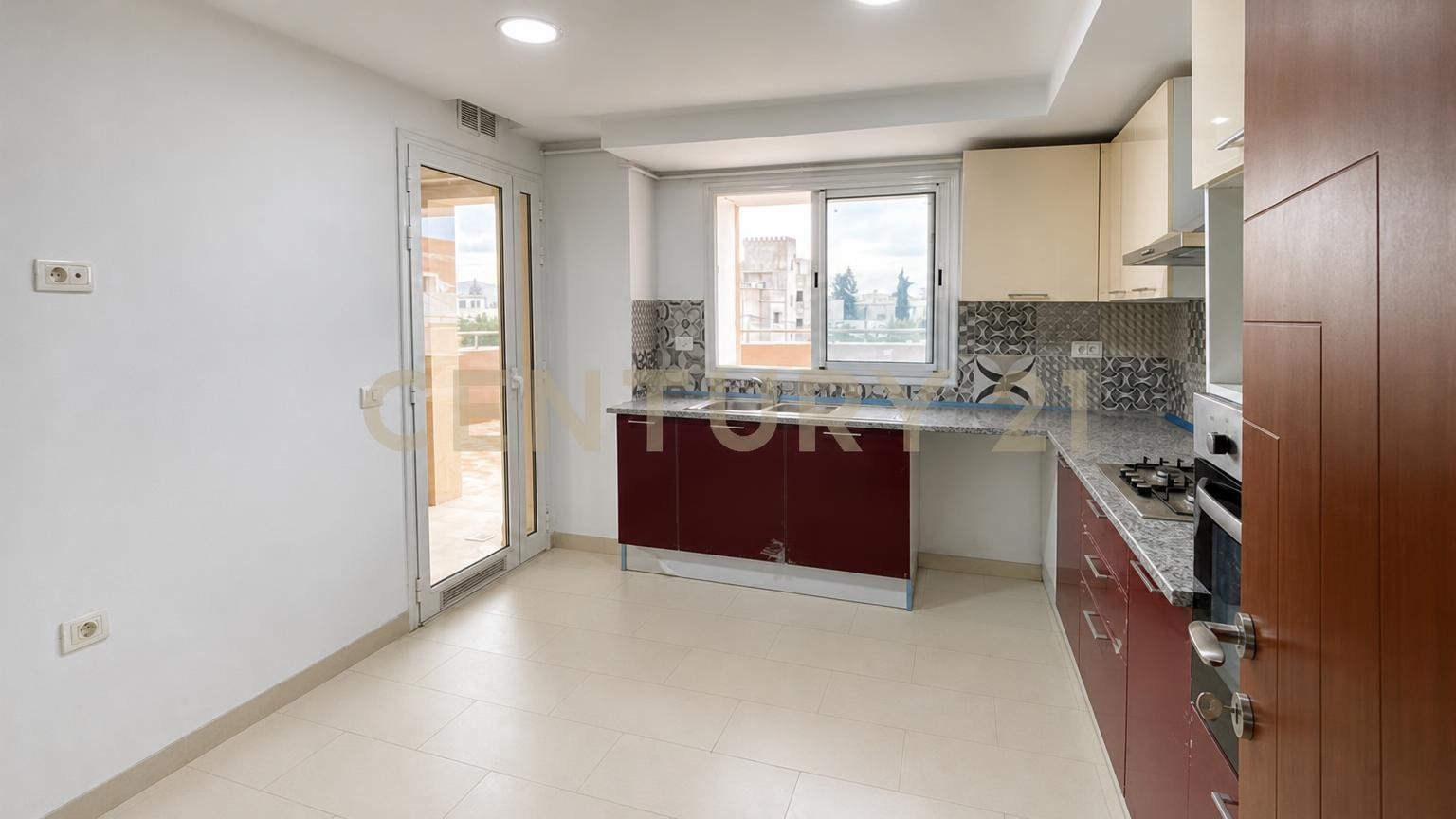 Appartement S+3 à vendre à Cité jasmin - 279 m² – photo 3 sur 7