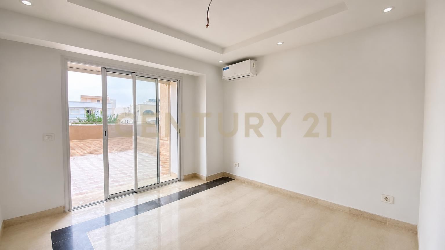 Appartement S+3 à vendre à Cité jasmin - 279 m² – photo 5 sur 7