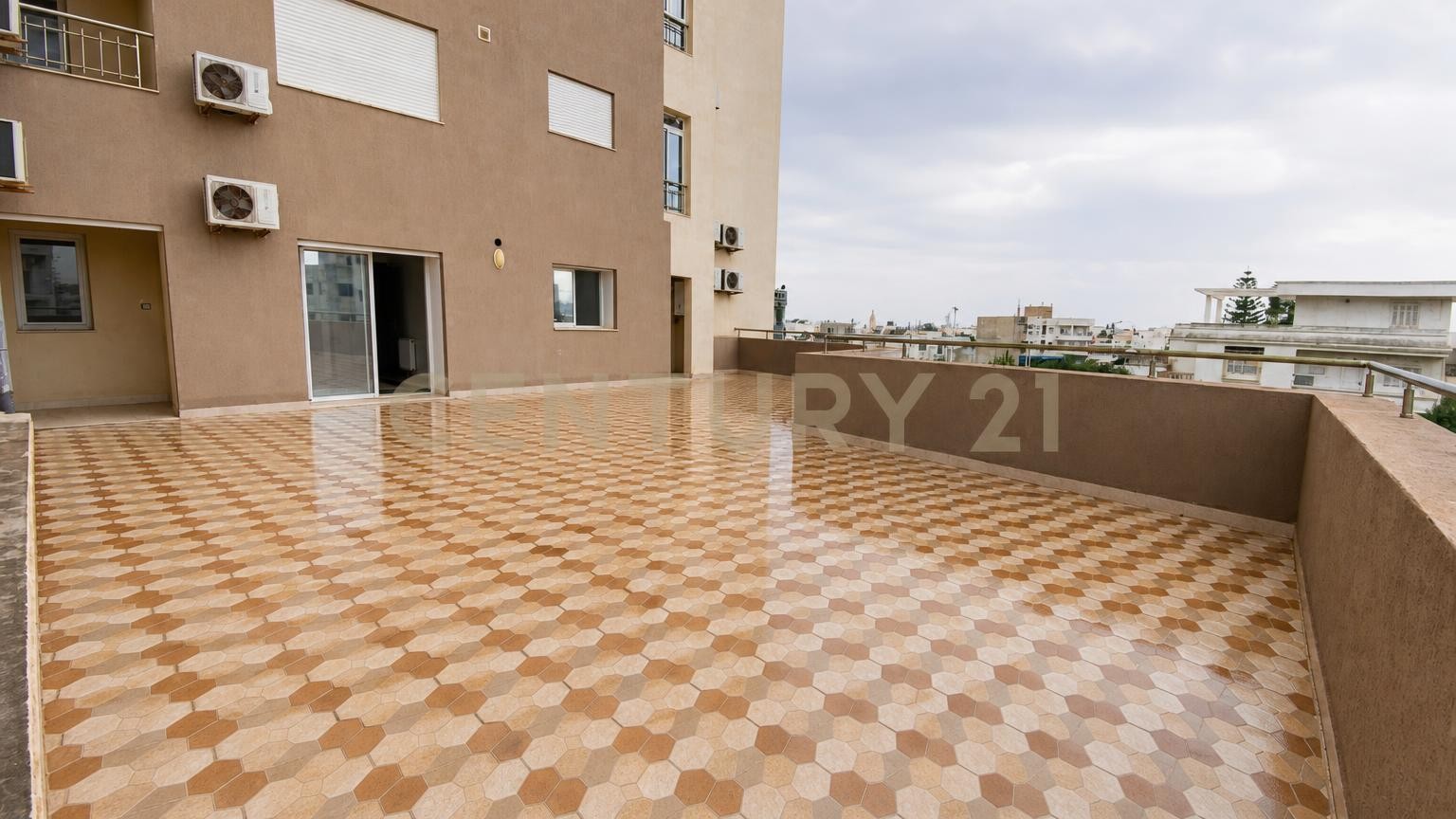 Appartement S+3 à vendre à Cité jasmin - 279 m² – photo 7 sur 7