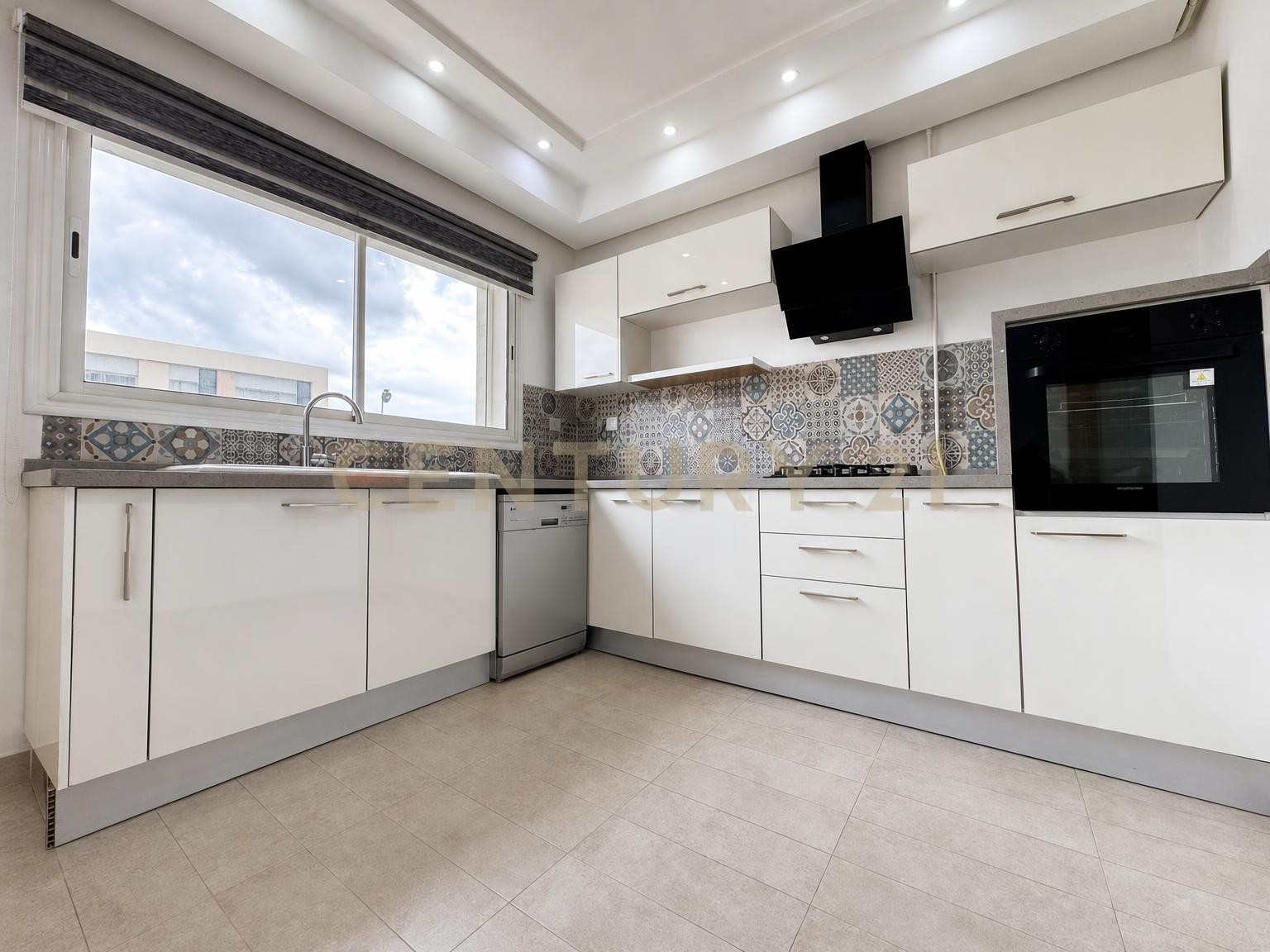 Appartement S+2 à vendre à Chotrana 1 - 127 m² – photo 3 sur 8